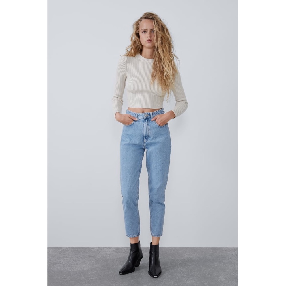 Zara Light Wash High Waist Mom Jeans sz 0